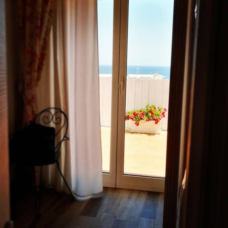 Vistamare Rooms room 1